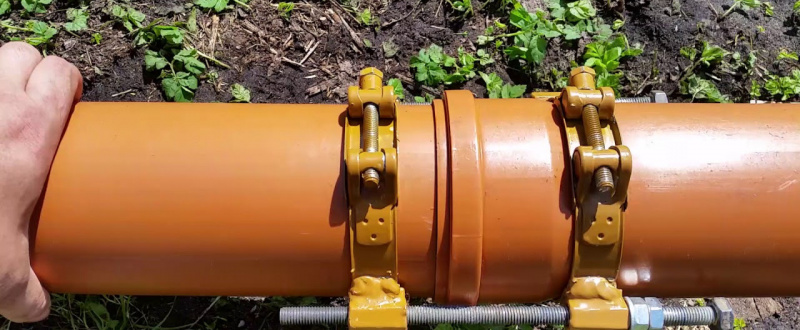 Как соединять канализационные трубы